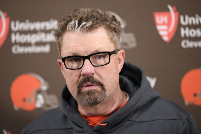 Browns interim coach Gregg Williams speaks at a news conference Sunday after losing 26-24 to the Baltimore Ravens. [Nick Wass/Associated Press]