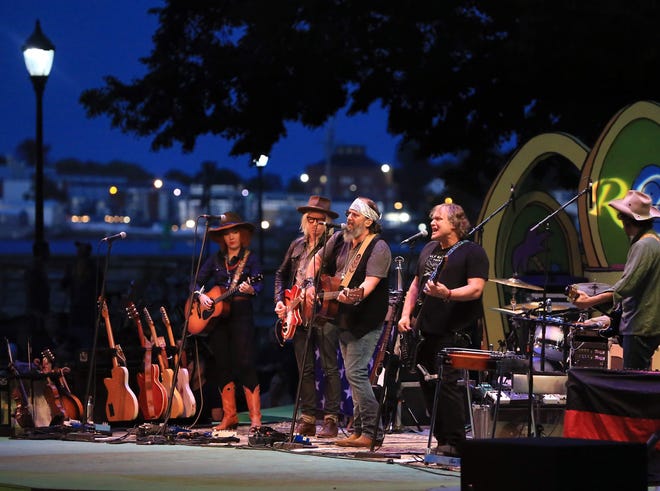 Steve Earle and the Dukes perform on the last night of the 2018 Prescott Park Arts Festival on Sept. 1. PPAF saw a major drop in revenue this year as a rainy season canceled many concerts and plays. It will meet with city officials to discuss a permanent stage proposal Jan. 23. [Ioanna Raptis/Seacoastonline, file]