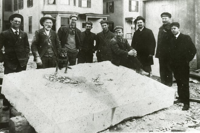 The Rex Monumental Works crew on Dartmouth Street, New Bedford in 1907. [Photo courtesy Rex Monumental Works]