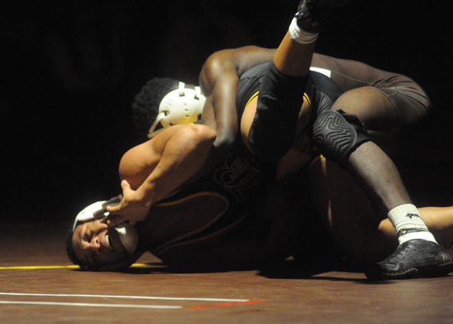 Jeron Hill-Mends, top, of Delran controls Jayden Bryant of Bordentown in their 160-pound match. [SCOTT ANDERSON / PHOTOJOURNALIST]