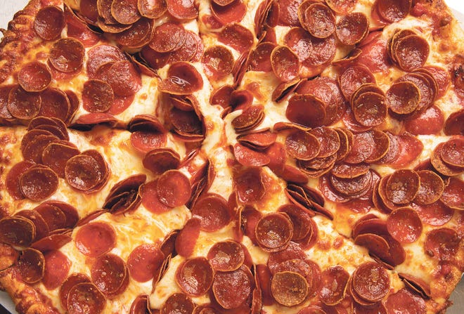 Piccolo pepperoni pizza