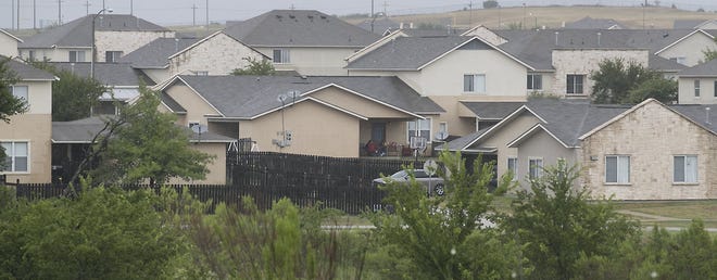 Fort Hood family housing, operated by the private firm Lend Lease which runs several housing villages on the Army installation, has come under fire from soldiers and family members because of poor conditions. [RALPH BARRERA/AMERICAN-STATESMAN]