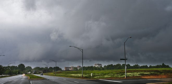 Severe weather moves across west Alabama and the Tuscaloosa area. [File staff photo]