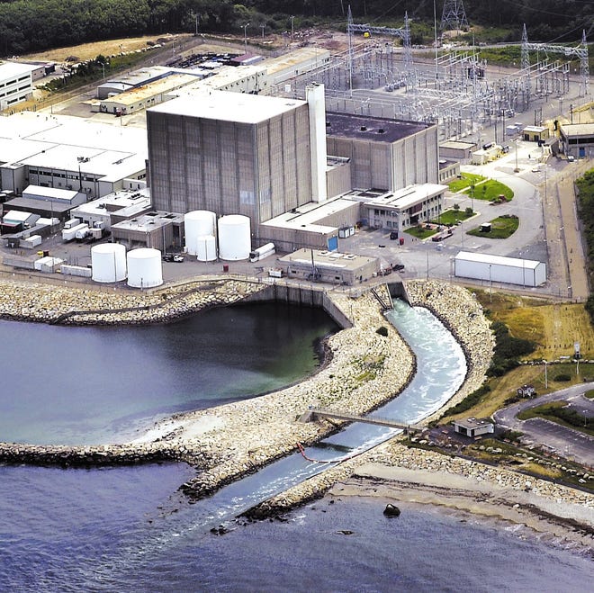 PLYMOUTH 7/29/02 PILGRIM STATION Entergy Corp. nuclear power plant on the Manomet coast.

Greg Derr