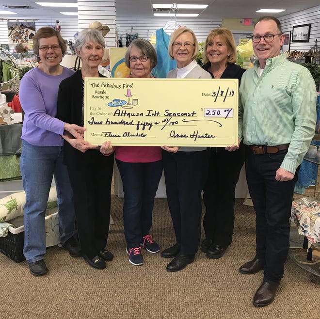 The Fabulous Find, a resale boutique located in Kittery, recently presented a $250 donation to Altrusa of the Seacoast.

[Courtesy photo]