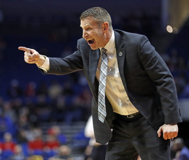Buffalo coach Nate Oats yells out to his players during a first-round NCAA Tournament game against Arizona State on Friday at the BOK Center in Tulsa, Okla. The Bulls defeated the Sun Devils 91-74 to advance to the Round of 32. [Brad Tollefson/A-J Media]