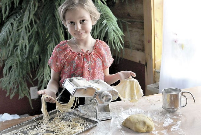 No matter your age, nothing beats the taste of fresh pasta, so easy to make it feels like child’s play.