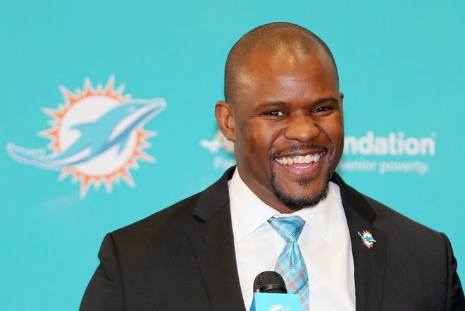 Miami Dolphins: Coach Brian Flores leaves memorable first impression