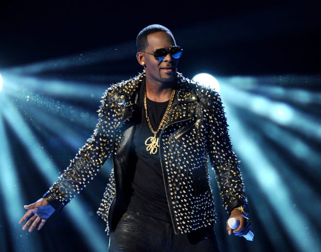 In this June 30, 2013 file photo, R. Kelly performs at the BET Awards in Los Angeles. (Photo by Frank Micelotta/Invision/AP, File)