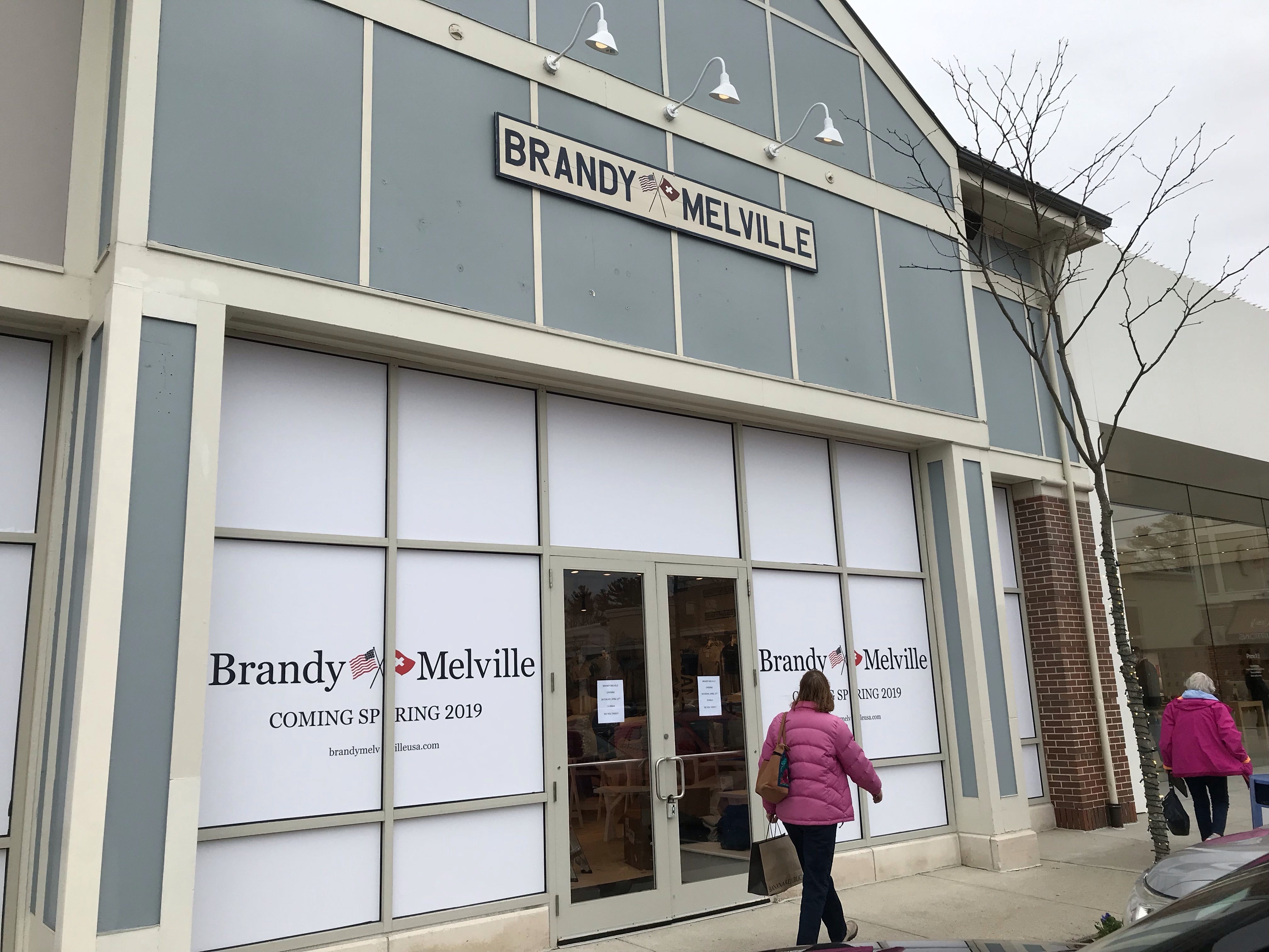 Brandy Melville opening in Hingham Derby Street Shops this weekend
