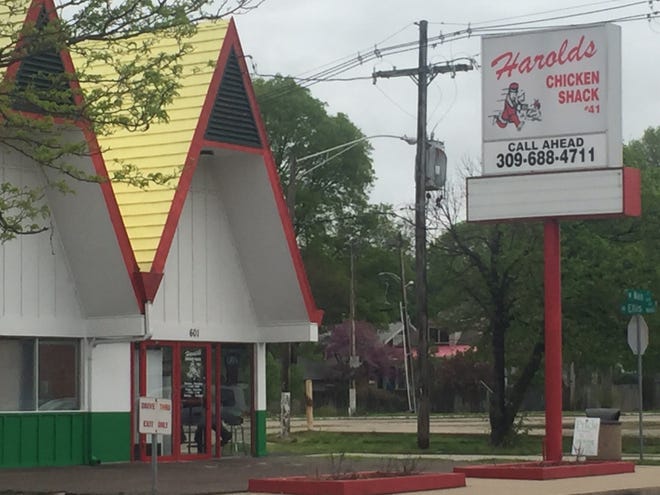 PHIL LUCIANO/JOURNAL STAR Harold's Chicken Shack #41 has moved down the road, to 601 W. Main St.