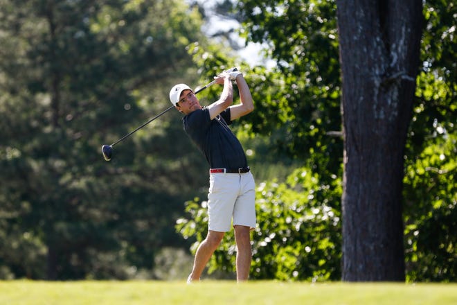 Georgia's Will Kahlstorf fired a 2-under-par round on Tuesday to keep the Bulldogs one shot ahead of Duke as they enter the final round of the NCAA Athens Regional on Wednesday. (Photo/Kristin M. Bradshaw, UGA)