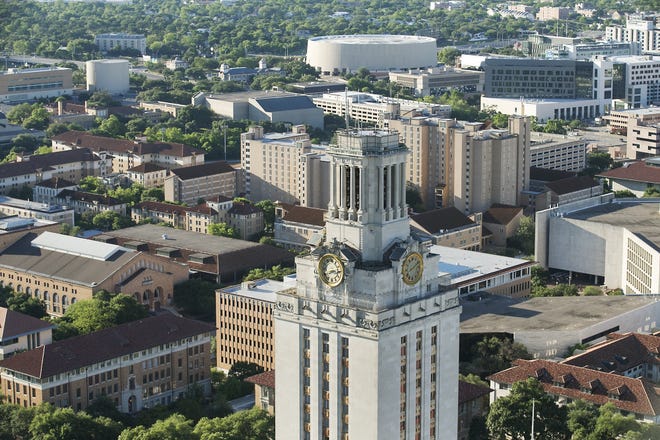 A group that opposes racial and ethnic considerations in college admissions is suing the University of Texas in state court after its first case was thrown out. [RALPH BARRERA/AMERICAN-STATESMAN]