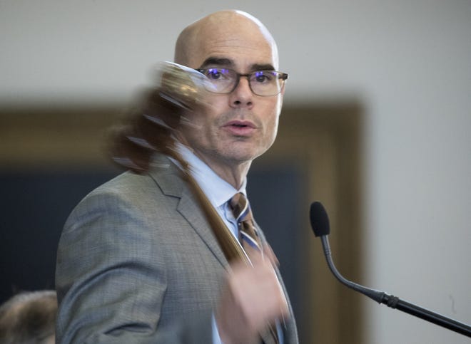 Texas House Speaker Dennis Bonnen, R-Lake Jackson, wields his gavel last week. In his first session as speaker, Bonnen has received praise from Republicans and Democrats alike. [RICARDO B. BRAZZIELL/AMERICAN-STATESMAN]