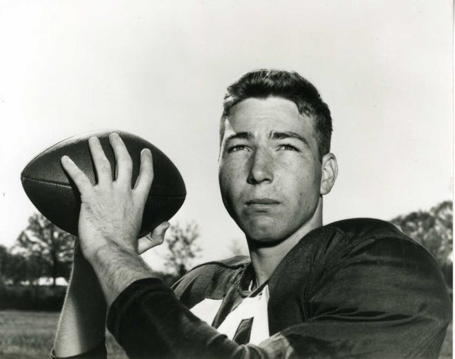 Bart Starr died Sunday at the age of 85 after a series of health challenges. [File photo]
