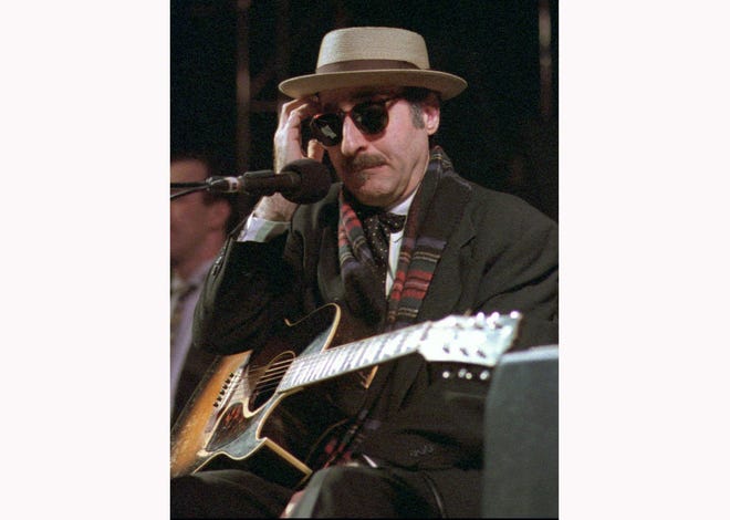 This March 28, 1998, file photo shows Leon Redbone performing at the eighth annual Redwood Coast Dixieland Jazz Festival in Eureka, Calif. (Patricia Wilson/The Times-Standard via AP, File)
