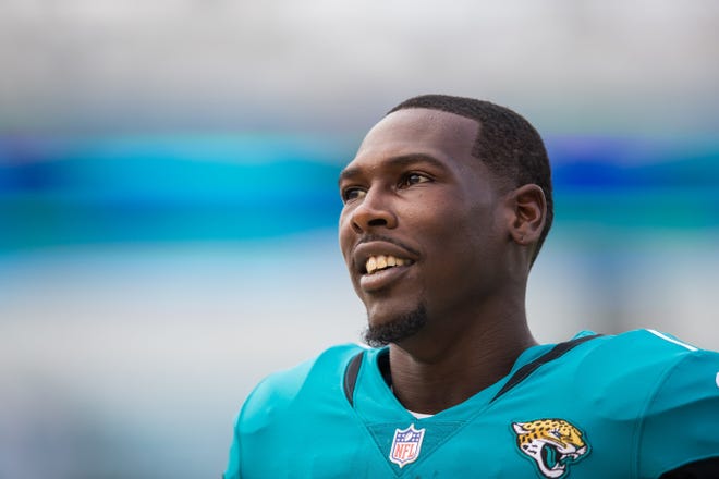 Jaguars receiver Marqise Lee warms up before the start of a game versus the Atlanta Falcons on Aug. 25. [For The Florida Times-Union/James Gilbert]