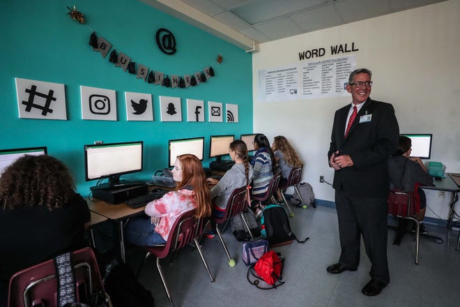 Volusia County Superintendent Tom Russell visits the Digital Information Technology class at the Southwestern Middle School in DeLand on Wednesday, October 31, 2018. [News-Journal/Lola Gomez]
