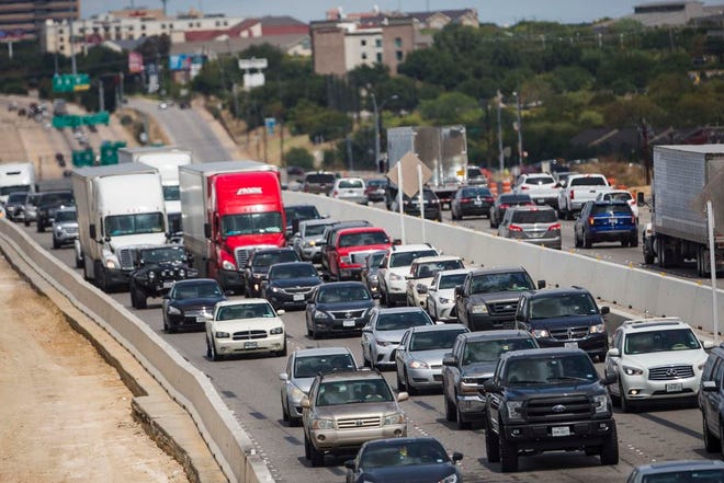 Traffic backs up along I-35 north and southbound lanes near William Cannon Dr. on Sunday, Sept. 2, 2018 in Austin, TX. Several accidents along major roadways caused heavy delays throughout the region.