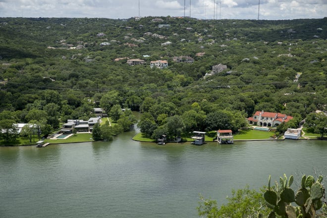 Waterfront homes on Lake Austin on Westlake Drive on June 5. [JAY JANNER/AMERICAN-STATESMAN]
