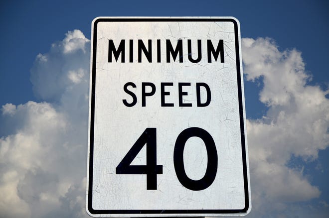 Minimum Speed 40 Sign (USA)