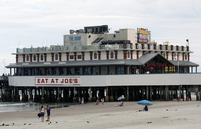 Fully renovated at a cost of $10 million before opening as a Joe's Crab Shack in 2012, Daytona Beach's pier restaurant has been popping leaks for a couple of years now. An architect's report recommends a roof replacement at a cost of more than $300,000. [News-Journal/Nigel Cook]