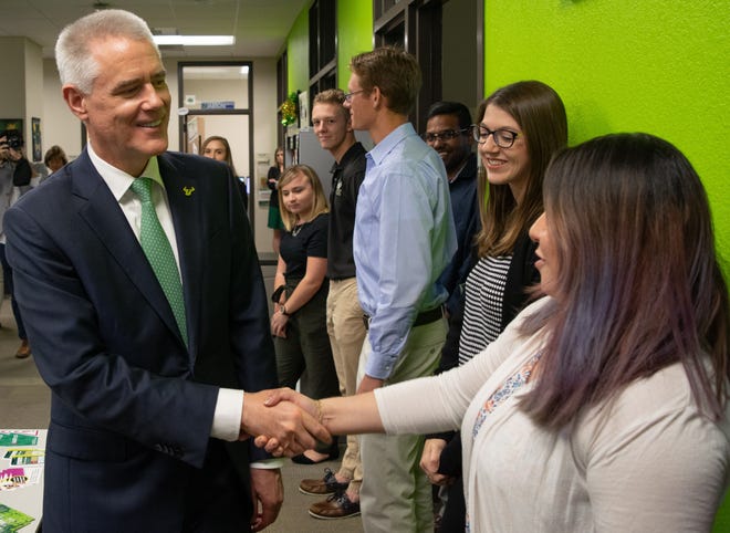 USF System President Steve Currall sat down with students at USF Sarasota-Manatee on Monday to learn more about the campus culture. [Herald-Tribune staff photo / Jonah Hinebaugh]