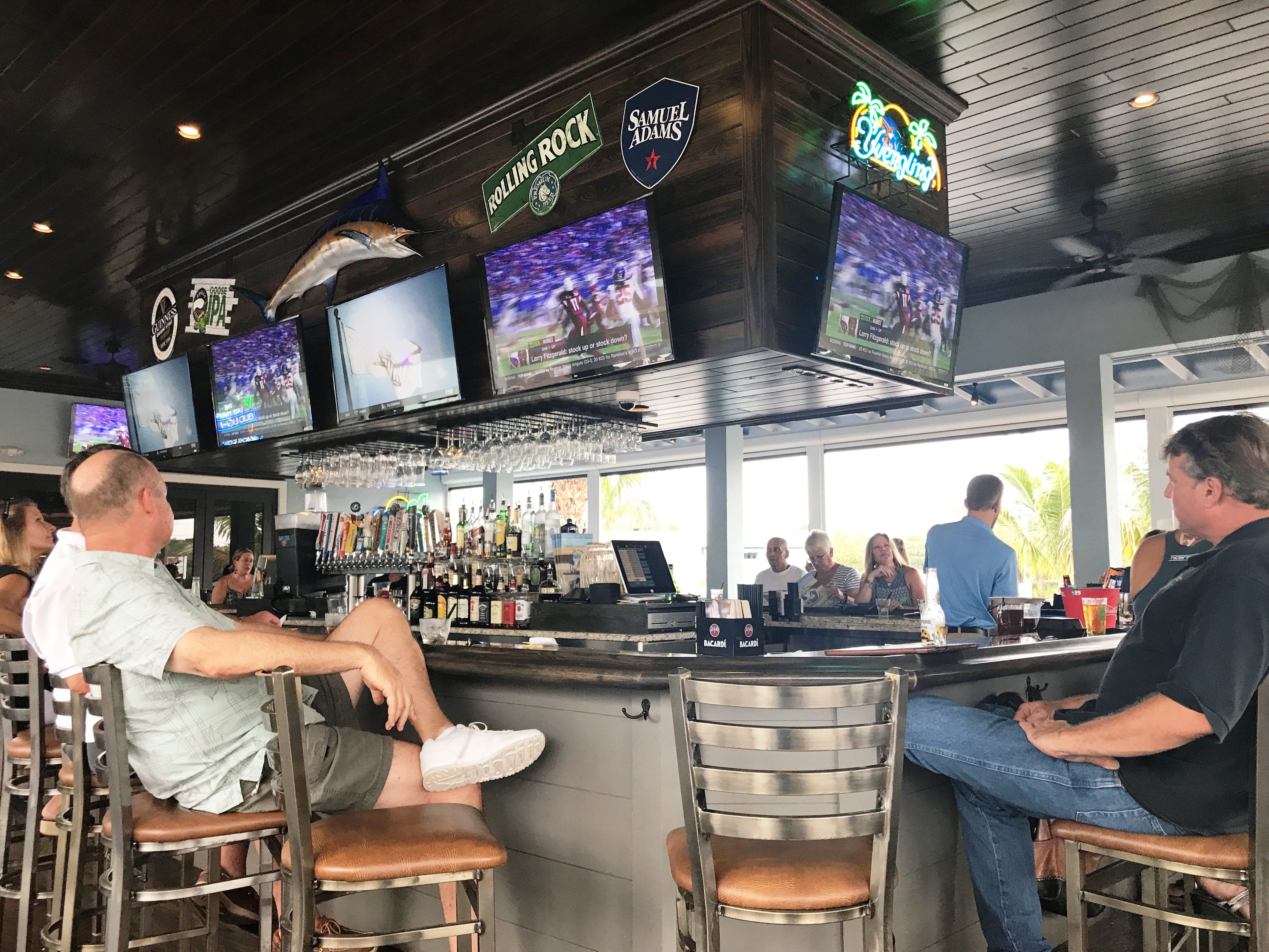 Actualizar 69+ imagen patio bar and grill Abzlocal.mx