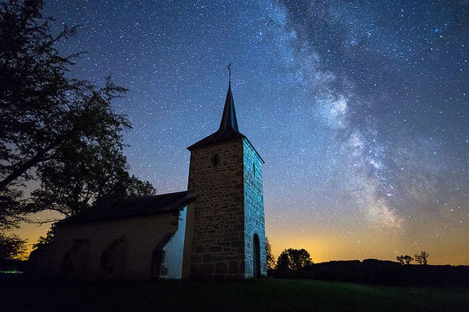 Savault Chapel in a clear starry night, in Ouroux-en-Morvan, Bourgogne, France. [Benh Lieu Song/Wikimedia commons]