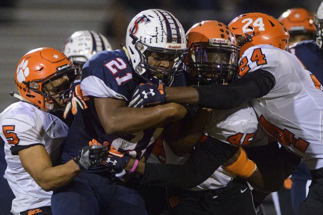As a junior last season, Terry Sanford's Dorian Clark logged 1,662 rushing yards with 13 touchdowns and had 10 games with 100 or more yards. [Melissa Sue Gerrits/The Fayetteville Observer File Photo]