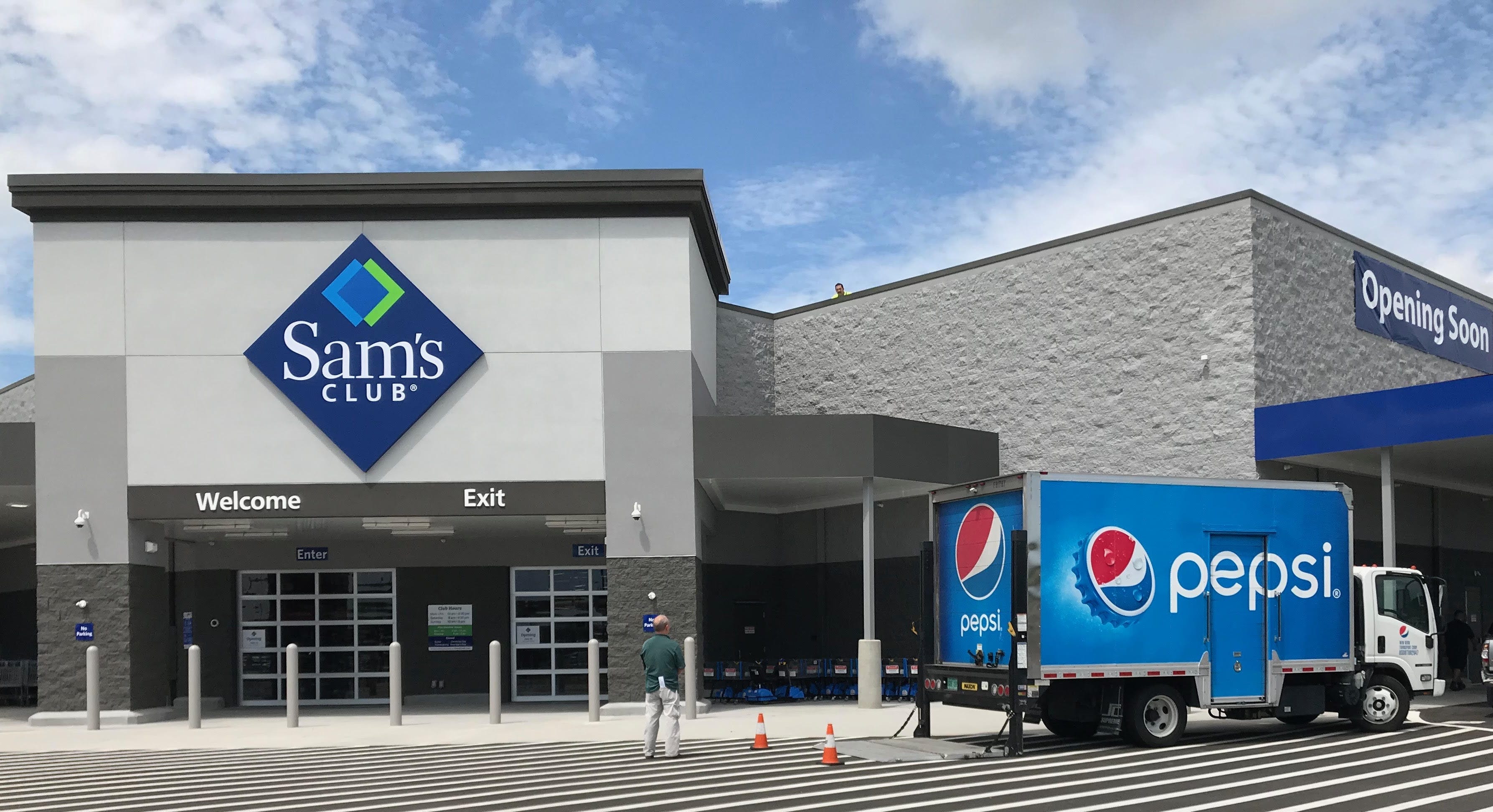Sam's Club opens new store today