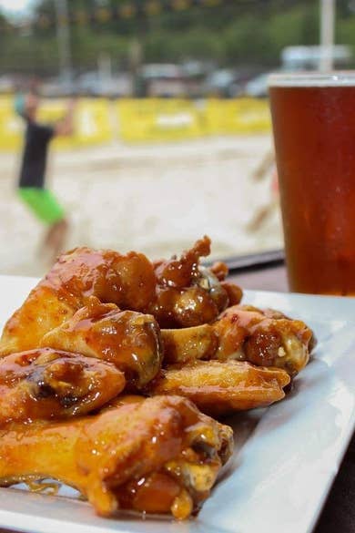 Dish Bf - PHOTOS: Food Porn for Monday, July 29, 2019, National Chicken Wing Day