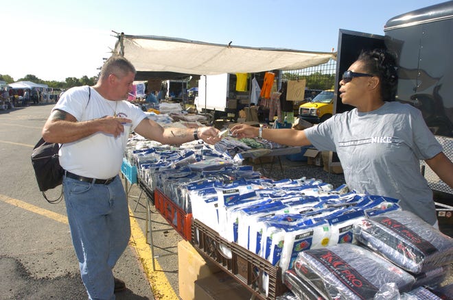 The Tacony Palmyra Flea Market is to close next month. [ARCHIVE PHOTO]