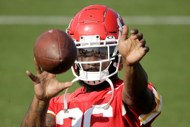 Kansas City Chiefs running back Damien Williams catches a ball during practice last week at the team's training camp in St. Joseph, Mo. [ASSOCIATED PRESS]