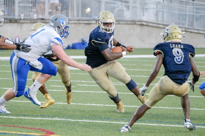 Bethesda's Andru Sutton (10) finds room to run against St. Andrew's during the 2018 game at Morris Field at Daffin Park. [ROBERT COOPER/SAVANNAHNOW.COM FILE PHOTO]