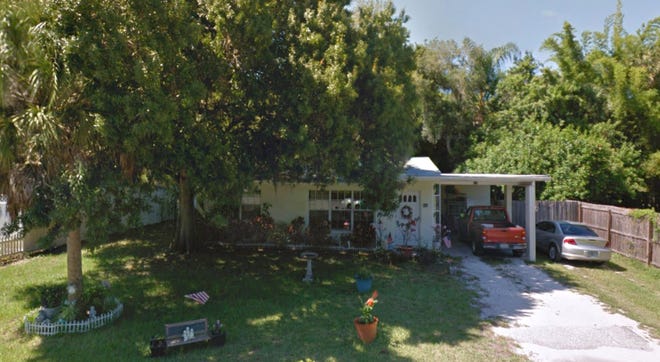 This home at 516 Laurel Rd. W. in Nokomis was reportedly rented by at least one of the 9/11 highjackers.  [Photo by Google Street View]