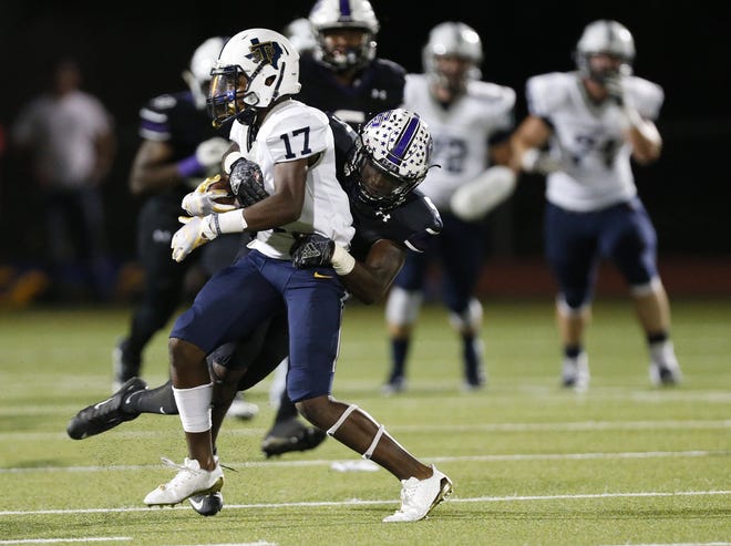 Stony Point's Kendall Thomas rushed for 233 yards and four touchdowns in a district-opening win over Leander. (Stephen Spillman / for Statesman)