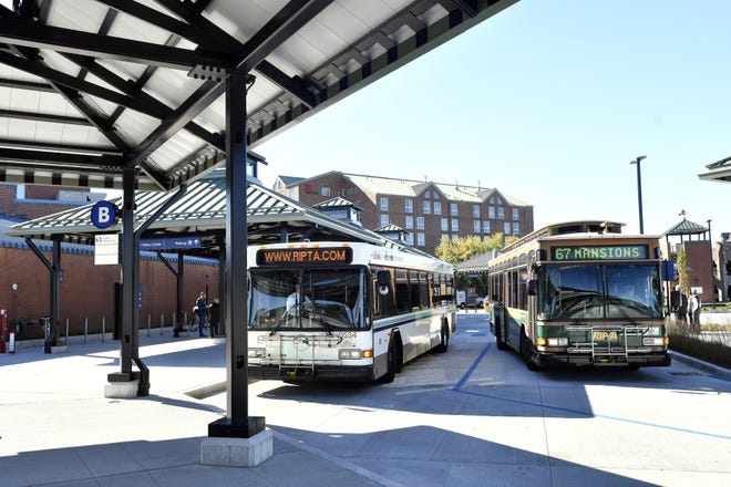 RIPTA buses prepare to depart the Gateway Center in Newport in October 2017. [DAILY NEWS FILE PHOTO]