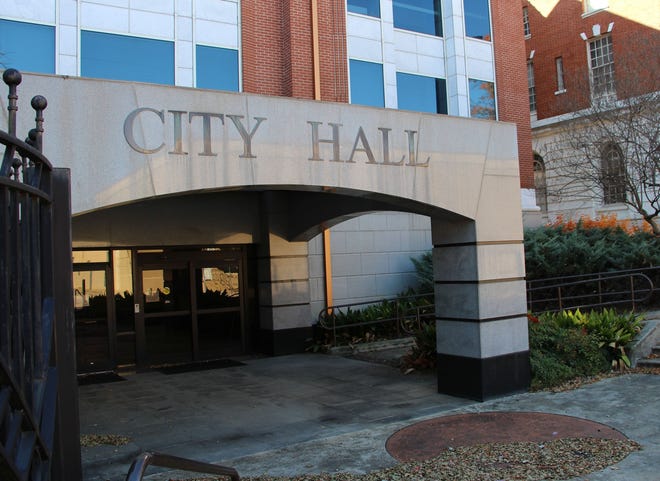 Tuscaloosa City Hall. 11/28/14. (George Hill/Staff) WEBSTOCK
