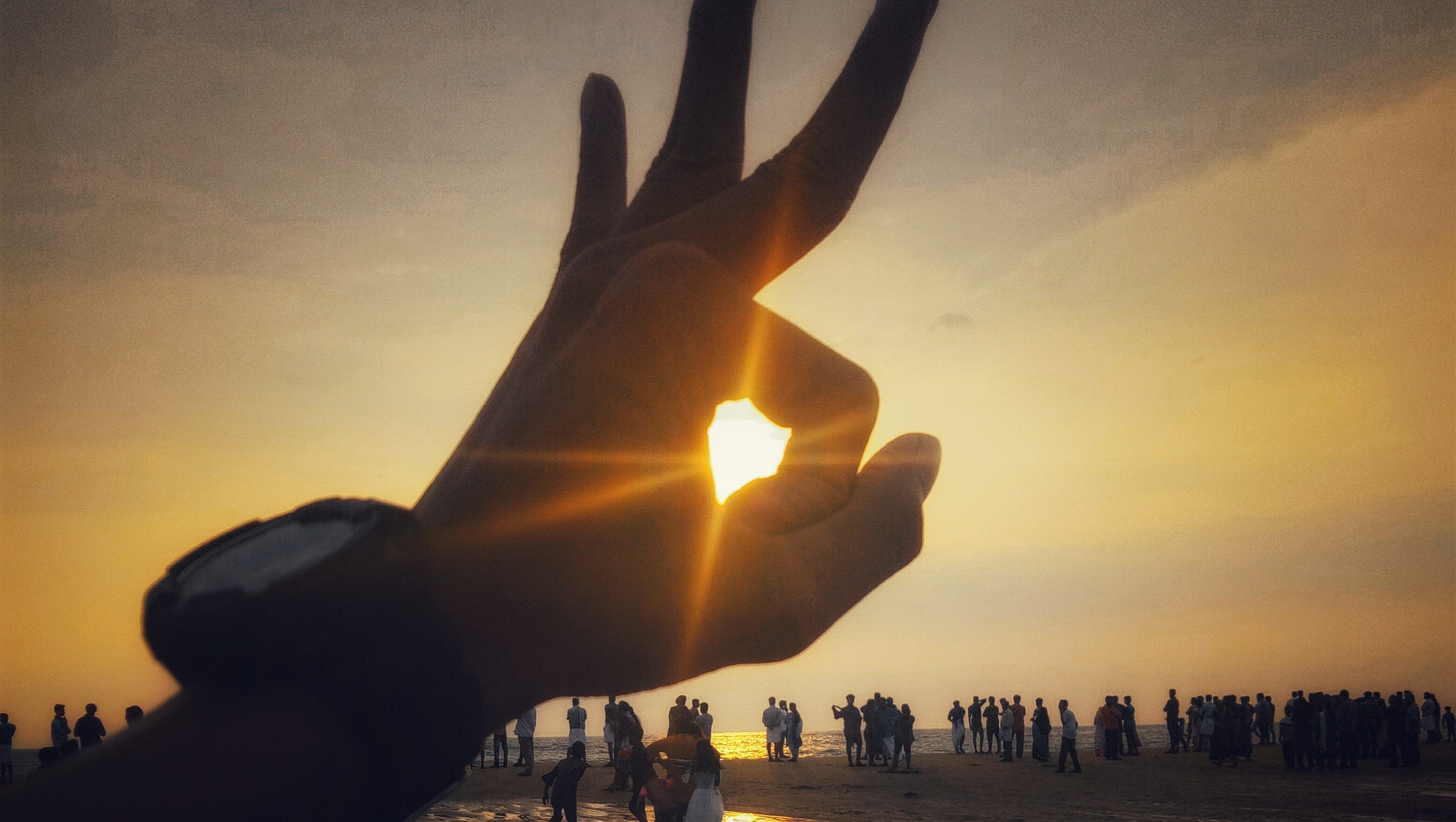 'OK' hand gesture is a hate symbol, Anti-Defamation League says