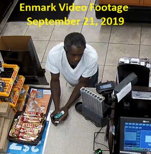 Police identified robbery suspect Melvin Cochran Jr. in Enmark surveillance footage. [Courtesy of Beaufort County Sheriff's Office]