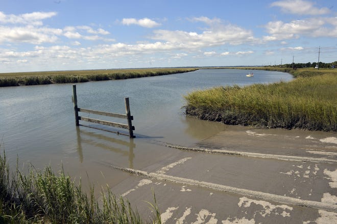 A Vox caller has some math questions for the National Park Service over its push to charge fees at the Lazaretto Creek boat ramp. [Steve Bisson/savannahnow.com]