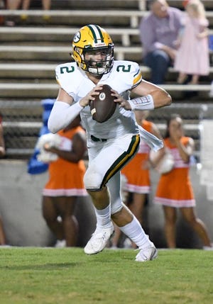 Gordo High School's Tanner Bailey passed for 321 yards and four touchdowns in the Class 3A, No. 2 Greenwave's victory over Carbon Hill on Friday, Oct. 18, 2019. [Photo/Tommy Williams]