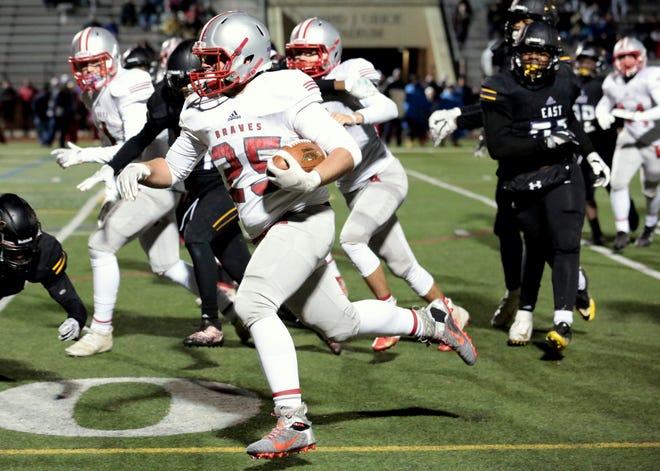 Zach Wantuck and the Canandaigua running game will be key in Friday's Class A state quarterfinal against South Park. [Dianna Hart/Messenger Post Freelancer]