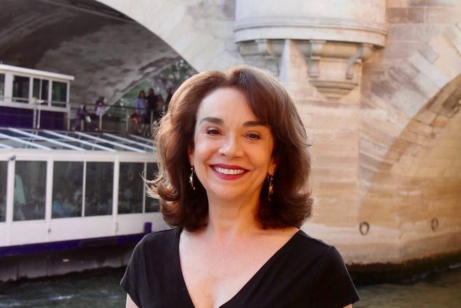 Elaine Sciolino