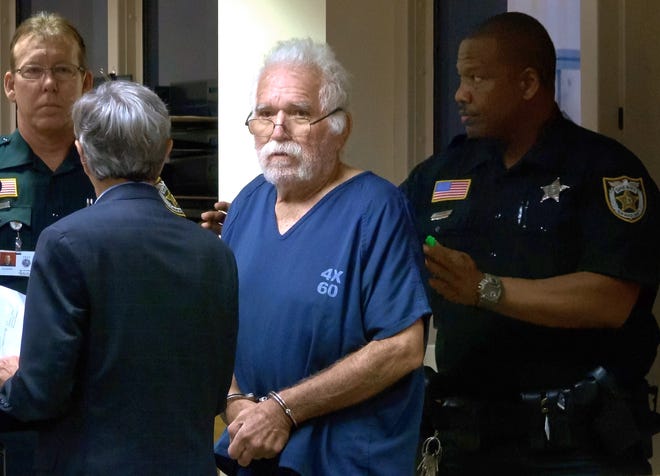Sandy McBain Hawkins, age 73, enters Palm Beach County court Wednesday, November 20, 2019, accused of bank robbery. Authorities say Hawkins got $1,100 in the robbery of a Wells Fargo Bank west of Boca Raton Monday. [LANNIS WATERS/palmbeachpost.com]