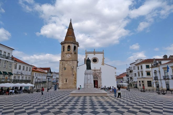 Tomar's Praça da República is a classic Portuguese square where you can relax at a cafe and enjoy the Old World scene. [Contributed by Robert Wright]