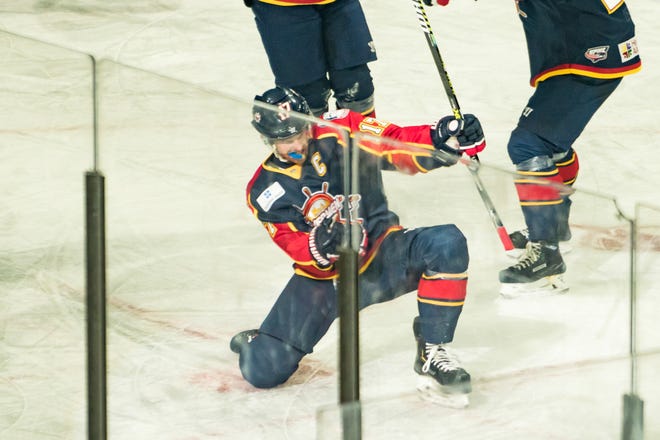 Peoria Rivermen captain Alec Hagaman scored the game-winner with 43.4 seconds left to help Peoria to a 3-2 decision over Quad City on Friday, Jan. 10, 2020 at TaxSlayer Center in Moline. [PEORIA RIVERMEN FILE PHOTO]
