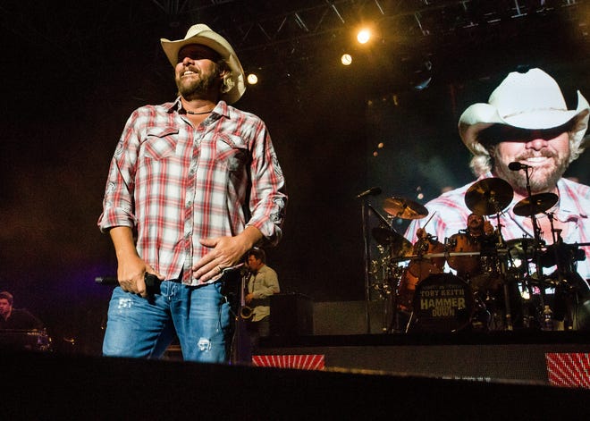 Toby Keith performs "American Ride" at the Grandstand during the 2013 Illinois State Fair in Springfield. [Justin L. Fowler/The State Journal-Register]