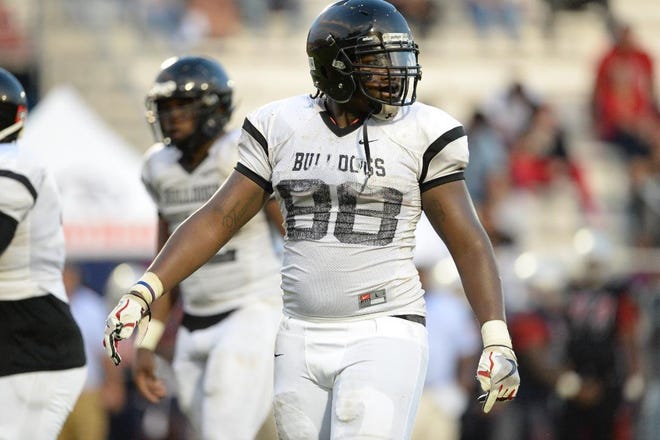 Lithonia offensive tackle Broderick Jones (Dawg Post photo)